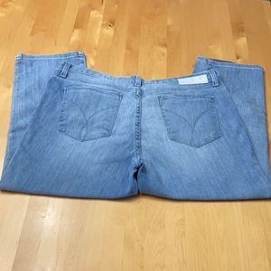 ⭐️Calvin Klein capri Jeans Sz 31 ⭐️